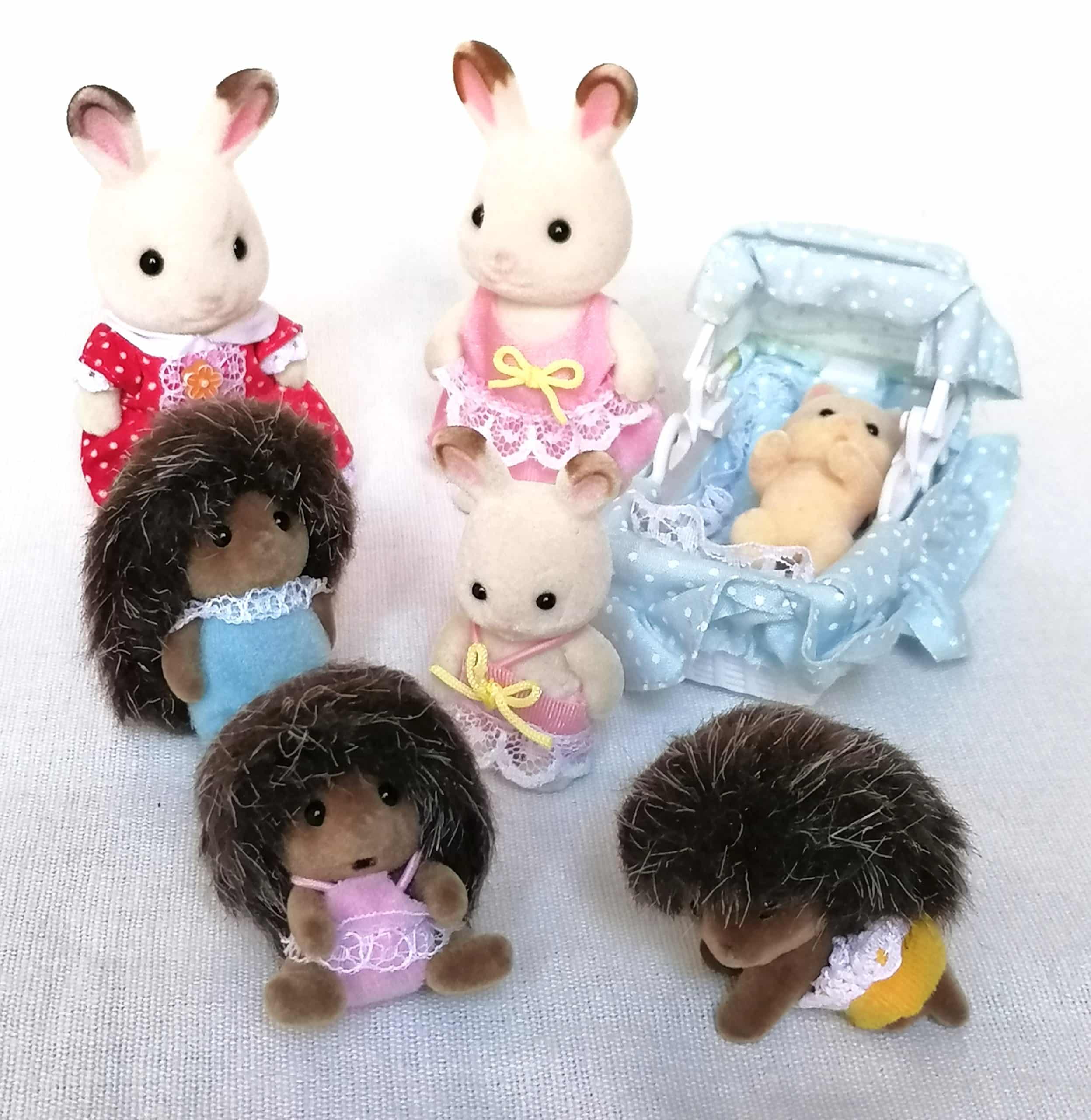 Sylvanian Families Figurines, poupées et peluches - acheter pas cher en  ligne - Interdiscount